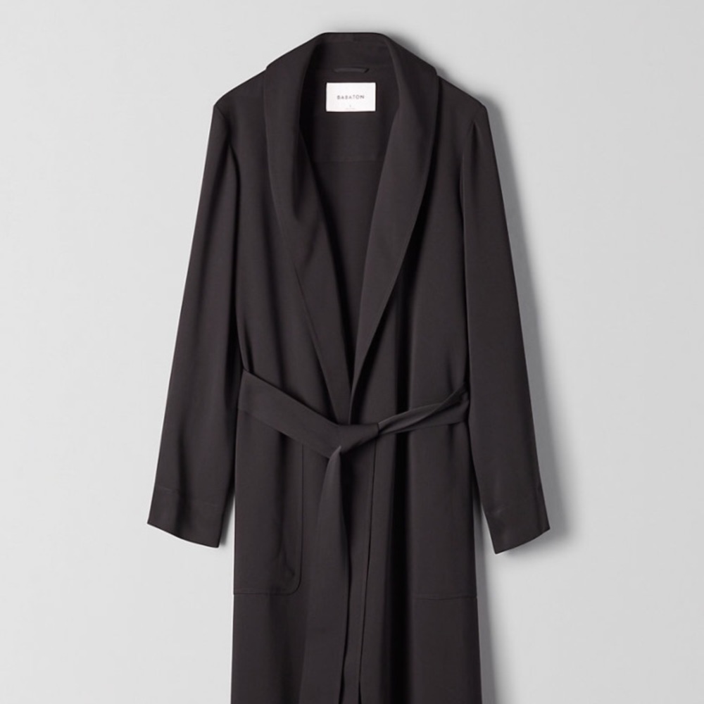 Aritzia Babaton Khalo Robe